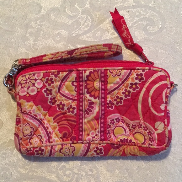 Vera Bradley Handbags - Vera Bradley Quilted Raspberry Fizz Wristlet- Retired Pattern